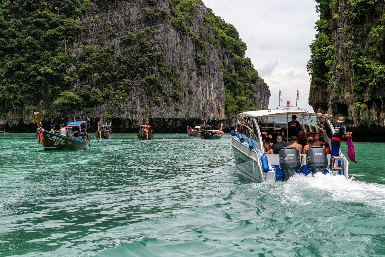 Phi Phi Island Tour by Speedboat from Phuket